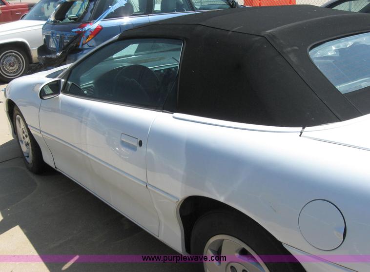 image for item 2151 2001 Chevrolet Camaro