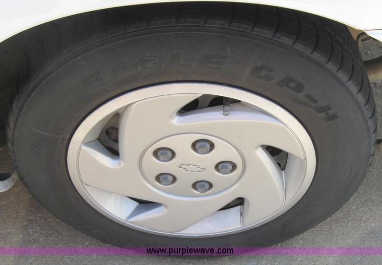 image for item 2151 2001 Chevrolet Camaro