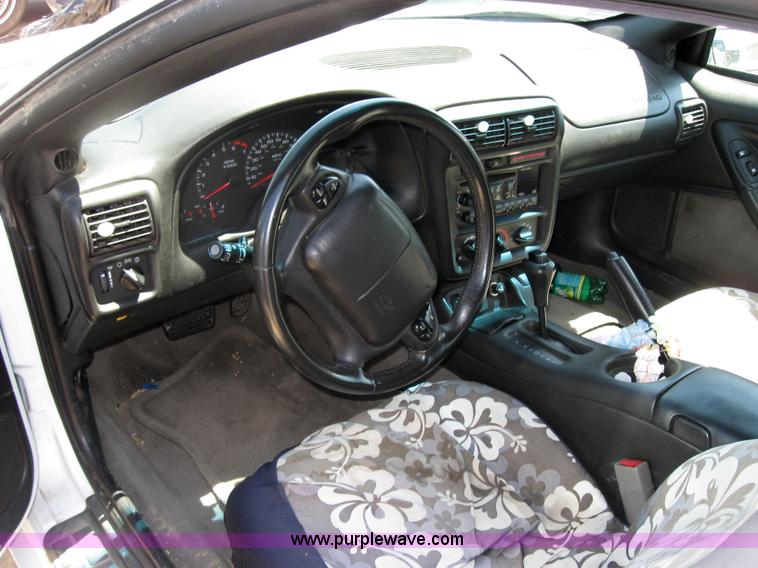 image for item 2151 2001 Chevrolet Camaro