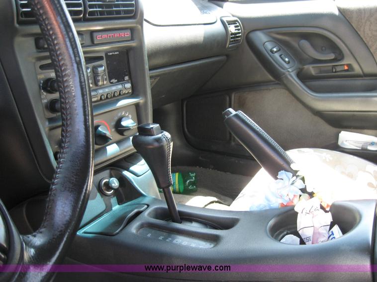 image for item 2151 2001 Chevrolet Camaro