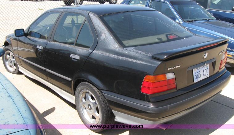 image for item 2154 1993 BMW 325i