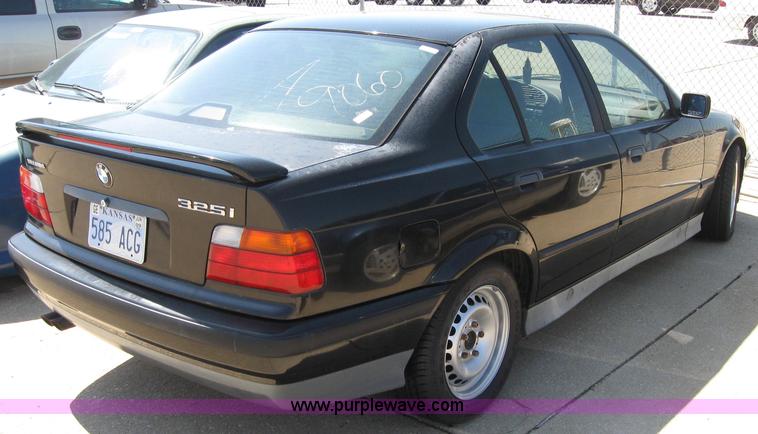 image for item 2154 1993 BMW 325i