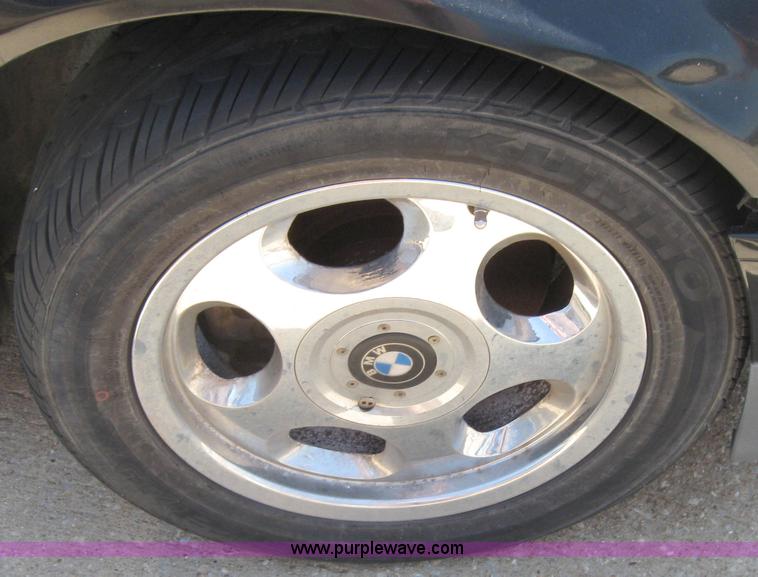 image for item 2154 1993 BMW 325i