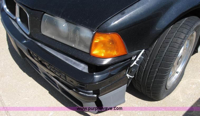 image for item 2154 1993 BMW 325i