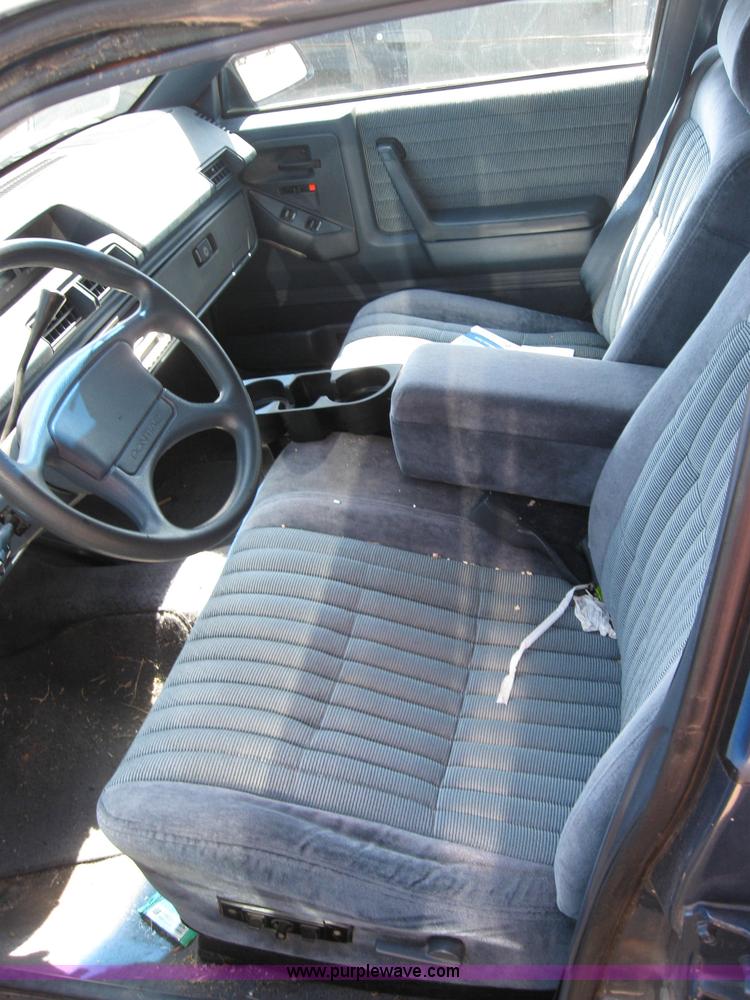 image for item 2155 1989 Pontiac 6000 LE