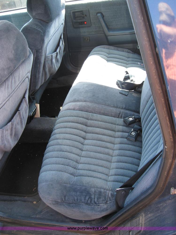 image for item 2155 1989 Pontiac 6000 LE