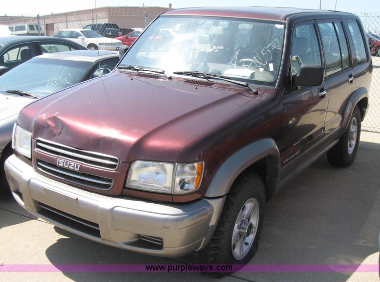 image for item 2157 2001 Isuzu Trooper S