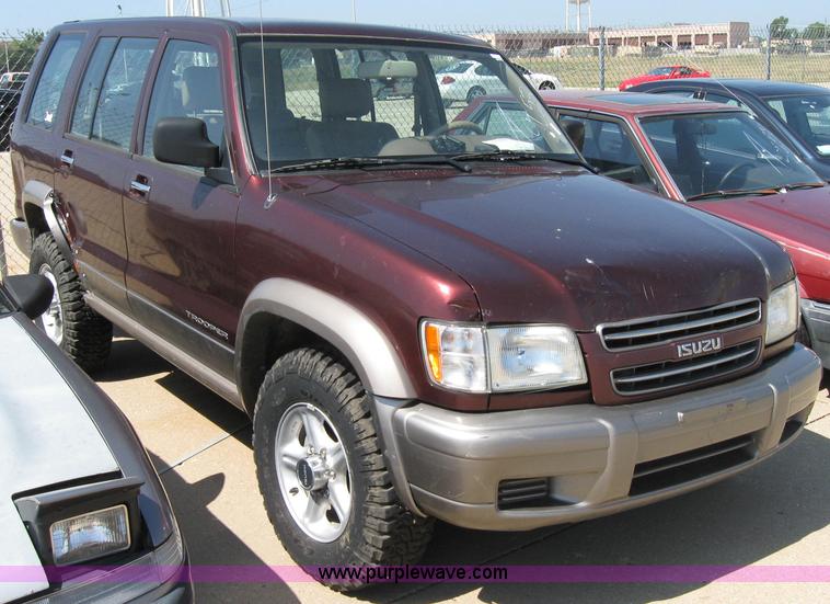 image for item 2157 2001 Isuzu Trooper S