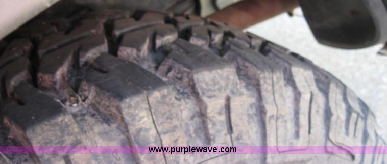 image for item 2157 2001 Isuzu Trooper S