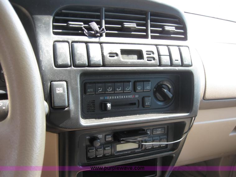 image for item 2157 2001 Isuzu Trooper S