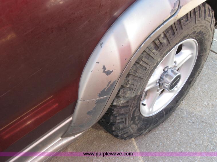 image for item 2157 2001 Isuzu Trooper S