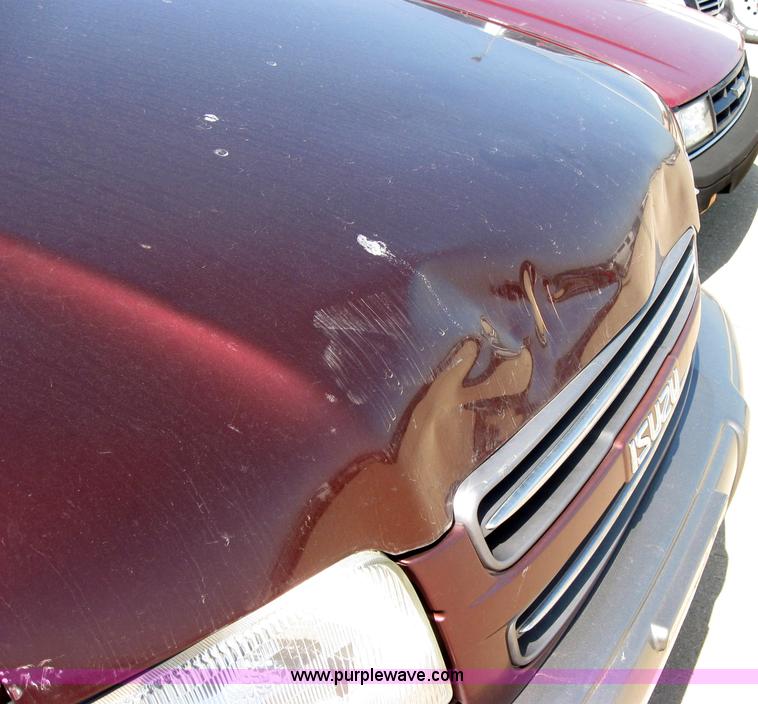 image for item 2157 2001 Isuzu Trooper S