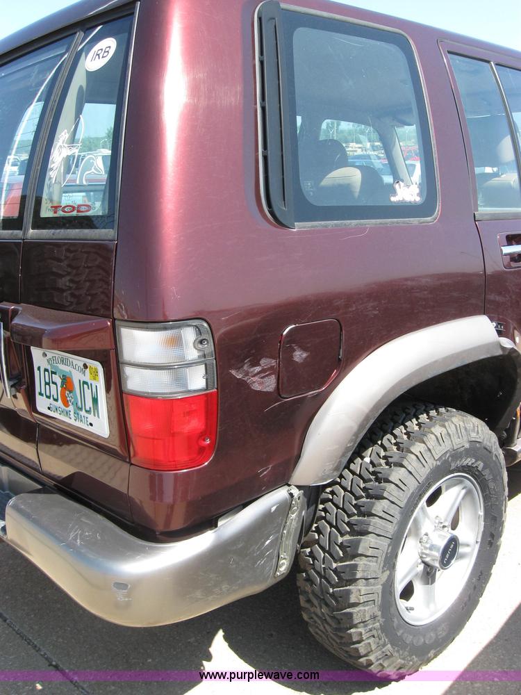 image for item 2157 2001 Isuzu Trooper S