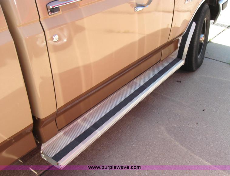 image for item 2160 1987 Ford F150 XLT Lariat