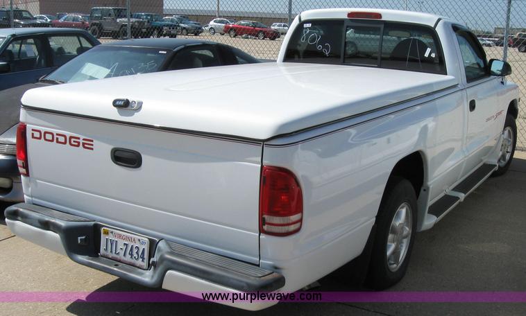 image for item 2163 1997 Dodge Dakota Sport