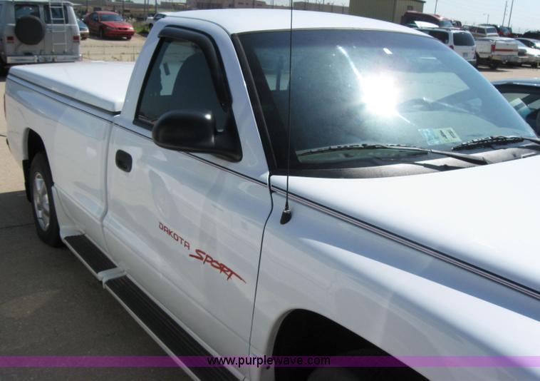 image for item 2163 1997 Dodge Dakota Sport