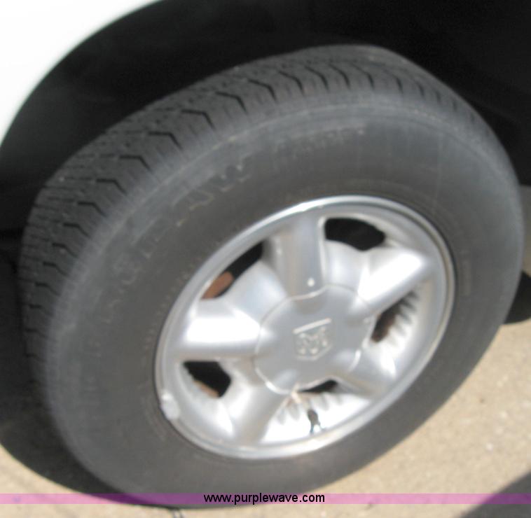 image for item 2163 1997 Dodge Dakota Sport