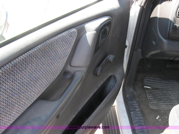 image for item 2163 1997 Dodge Dakota Sport