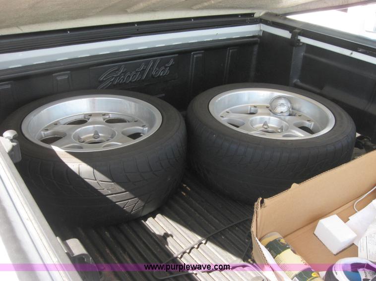 image for item 2163 1997 Dodge Dakota Sport