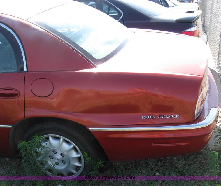 image for item 2171 1998 Buick Park Avenue