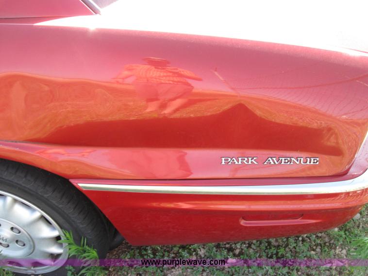 image for item 2171 1998 Buick Park Avenue