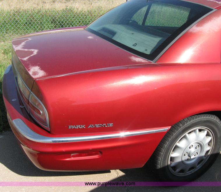 image for item 2171 1998 Buick Park Avenue