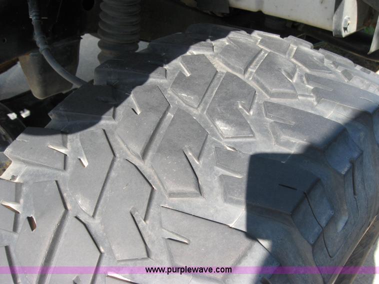 image for item 2172 1995 Jeep Wrangler