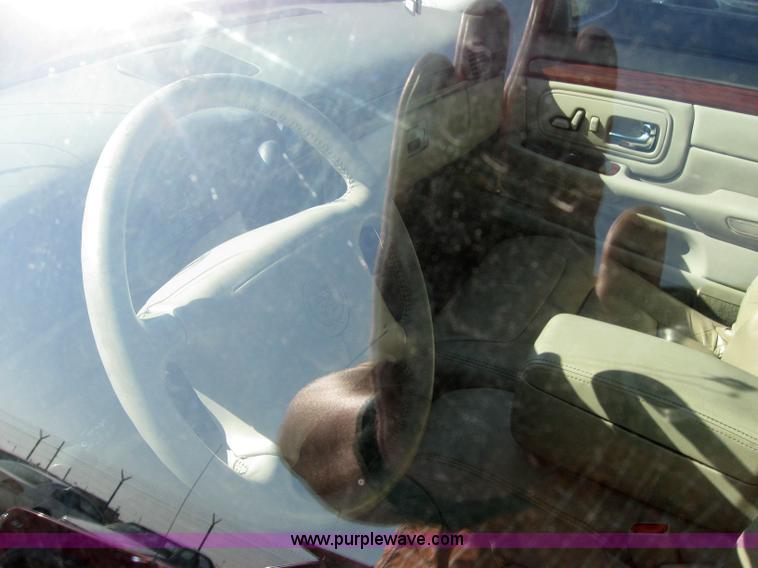 image for item 2175 1999 Cadillac DeVille