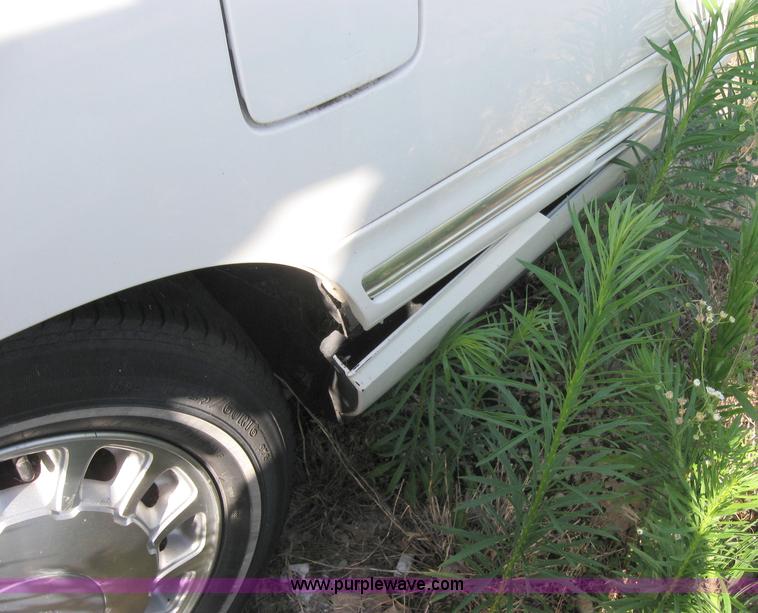 image for item 2175 1999 Cadillac DeVille