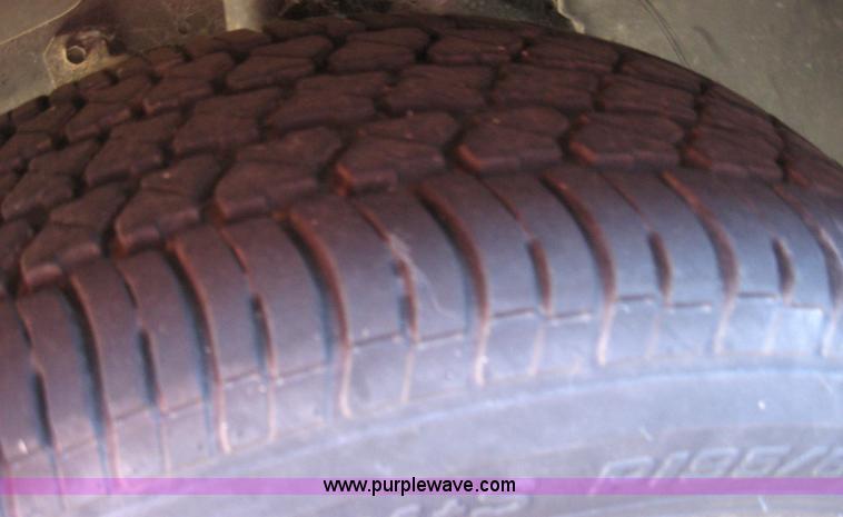 image for item 2177 1996 Saturn SC2