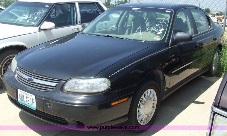 image for item 2180 2001 Chevroelt Malibu