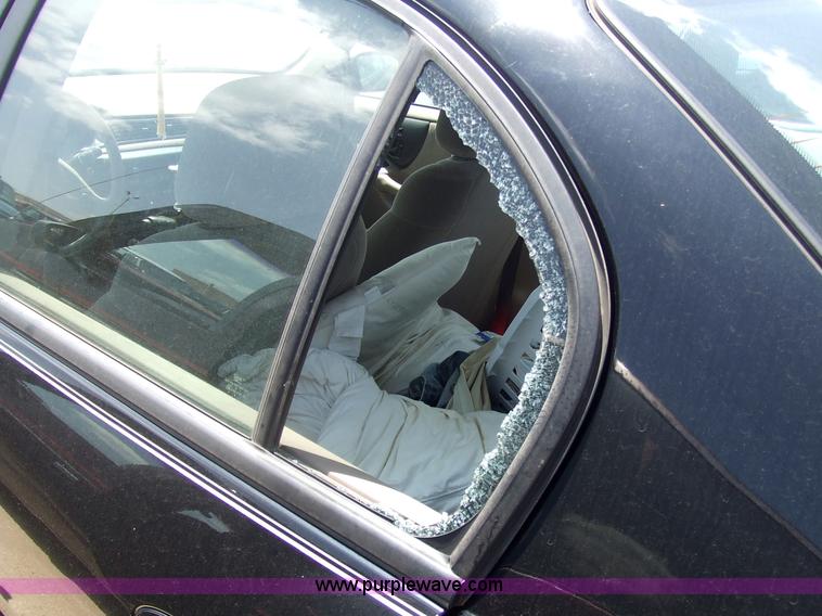 image for item 2180 2001 Chevroelt Malibu