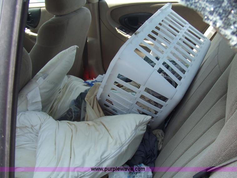 image for item 2180 2001 Chevroelt Malibu