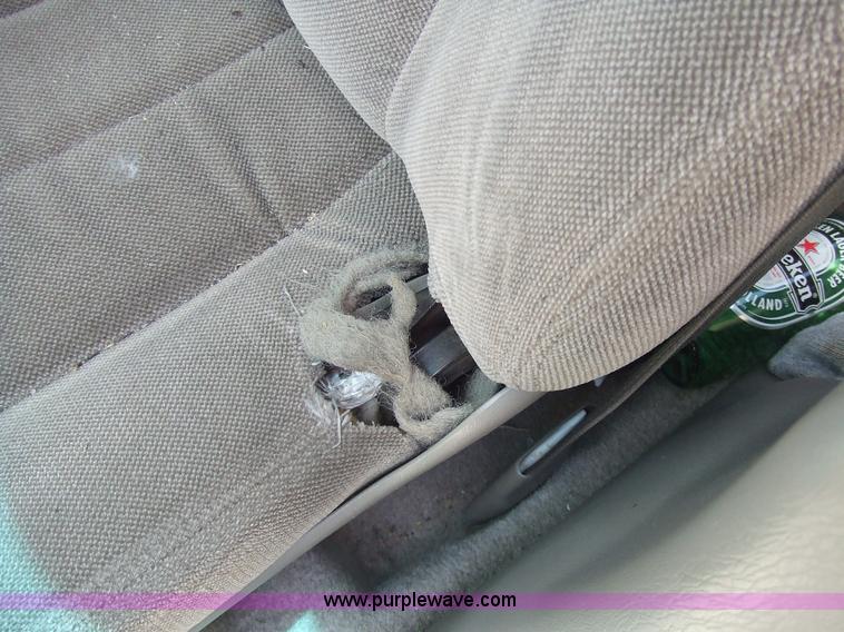 image for item 2180 2001 Chevroelt Malibu