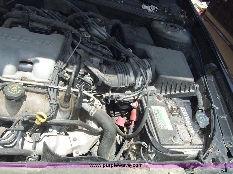image for item 2180 2001 Chevroelt Malibu