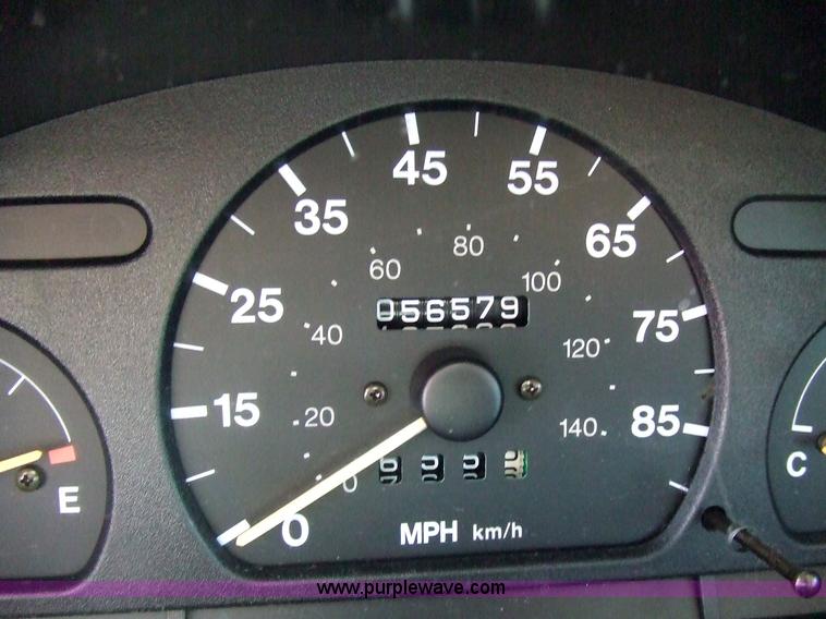 image for item 2183 2000 Chevrolet Metro LSI