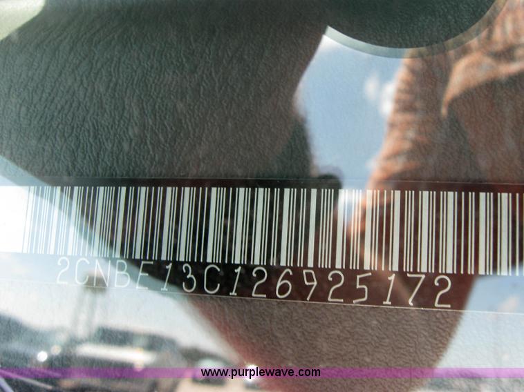 image for item 2185 2002 Chevrolet Tracker