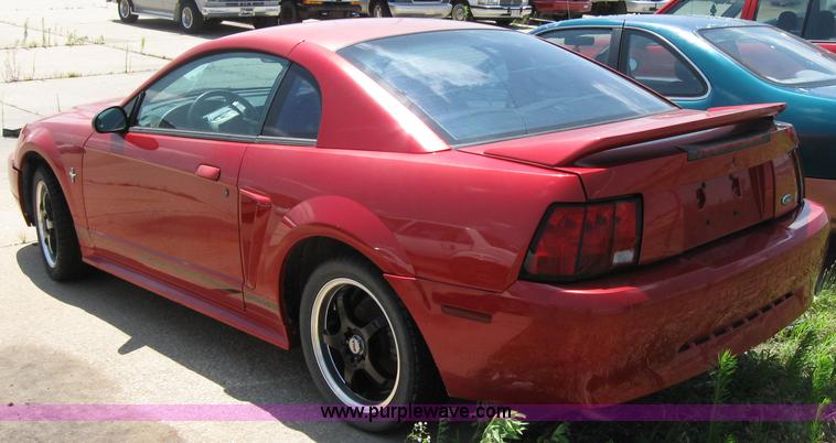 image for item 2187 2000 Ford Mustang