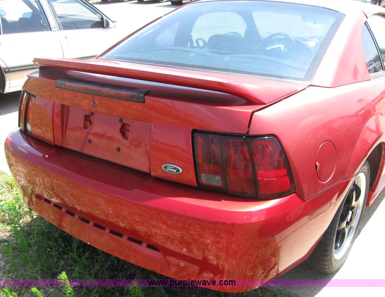image for item 2187 2000 Ford Mustang