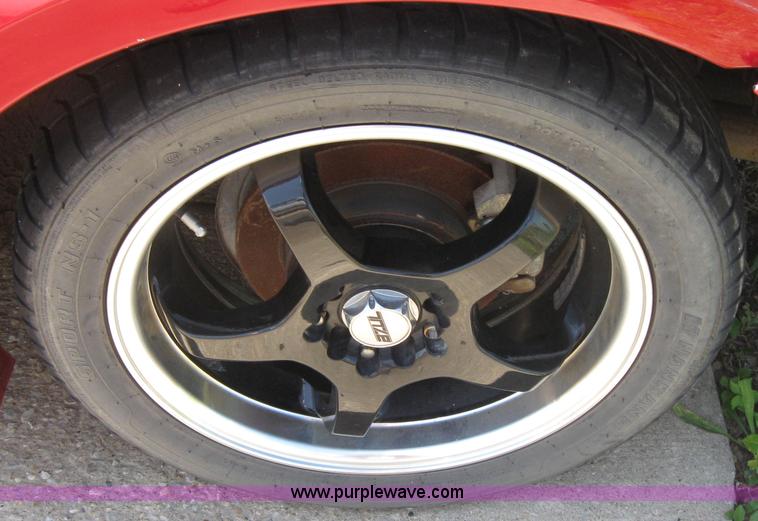 image for item 2187 2000 Ford Mustang