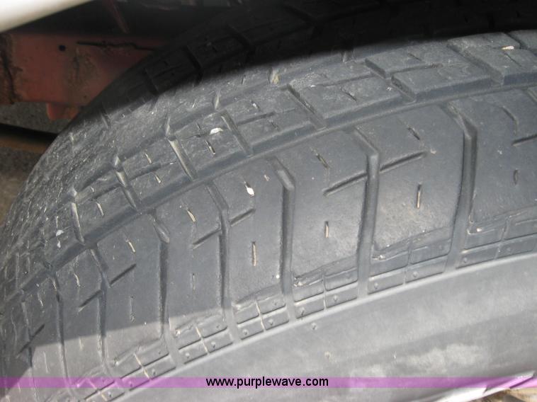 image for item 2196 1998 Dodge Ram Van B1500