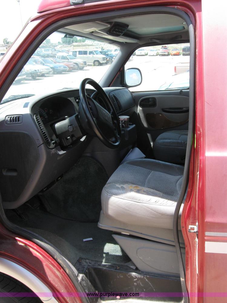image for item 2196 1998 Dodge Ram Van B1500