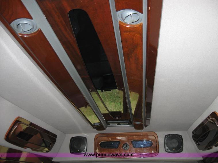 image for item 2196 1998 Dodge Ram Van B1500