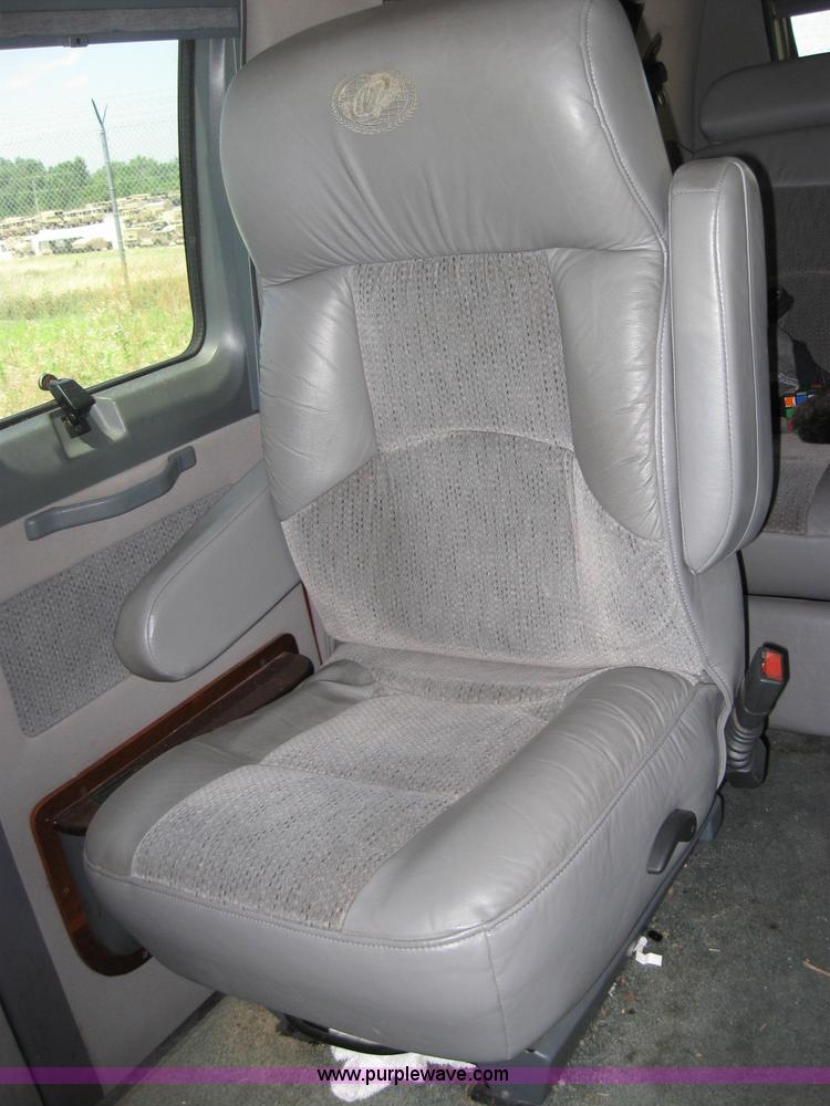 image for item 2196 1998 Dodge Ram Van B1500