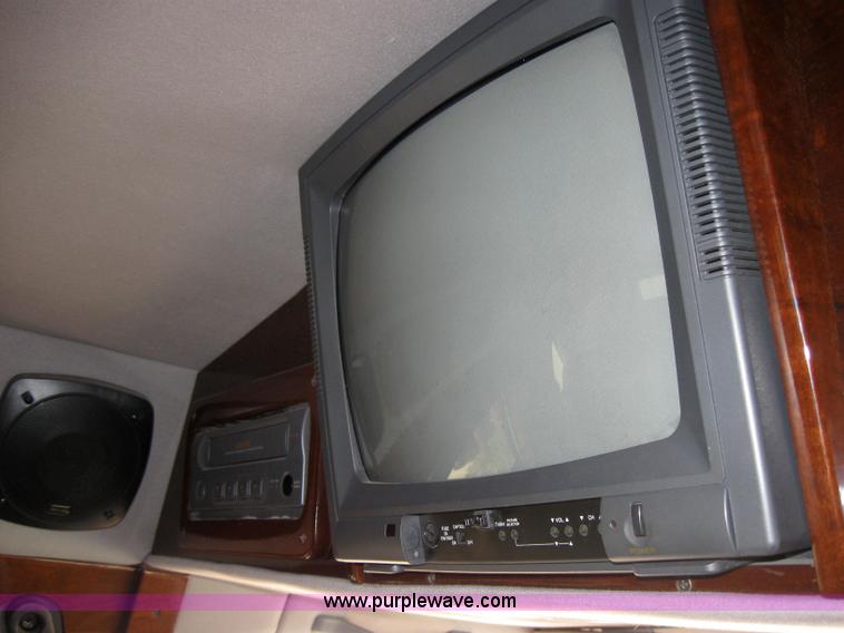 image for item 2196 1998 Dodge Ram Van B1500