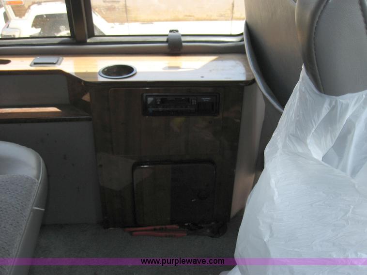 image for item 2196 1998 Dodge Ram Van B1500