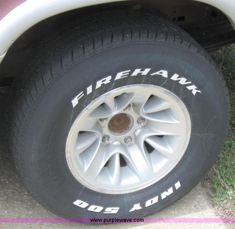 image for item 2196 1998 Dodge Ram Van B1500