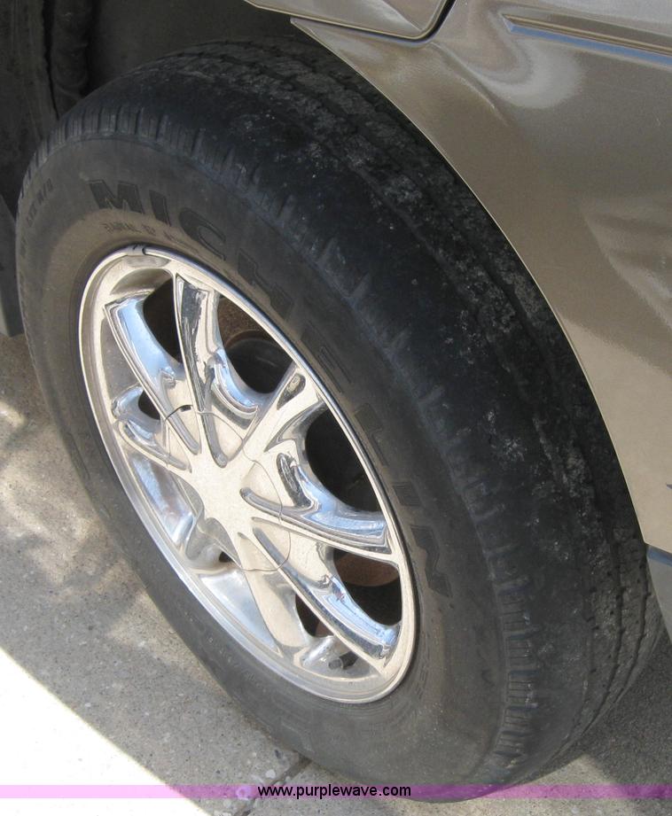 image for item 2198 2002 Buick Rendezvous CXL