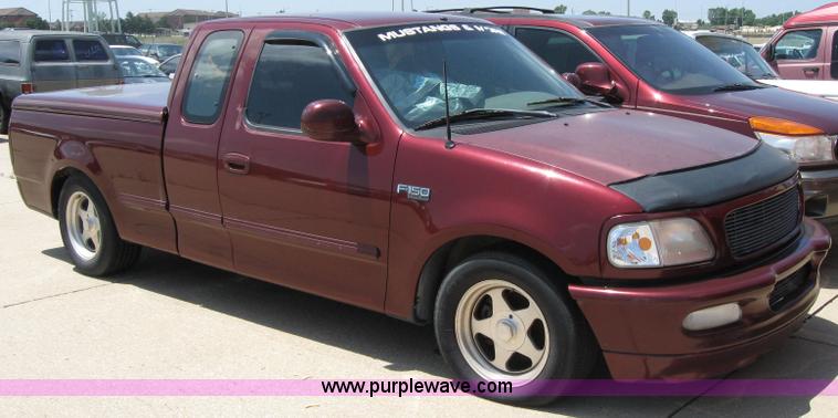 image for item 2199 1997 Ford F150 XLT
