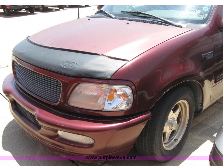 image for item 2199 1997 Ford F150 XLT